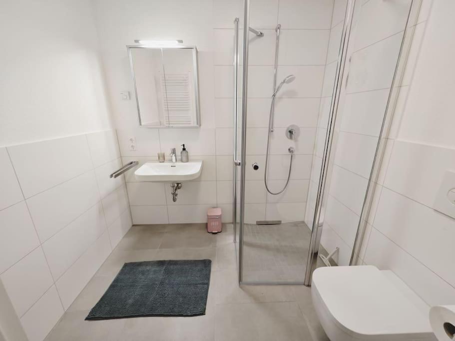 Ticasa Wave-Zentral-Outlet-Aufzug-Stylisch-Unique Метцинген Экстерьер фото